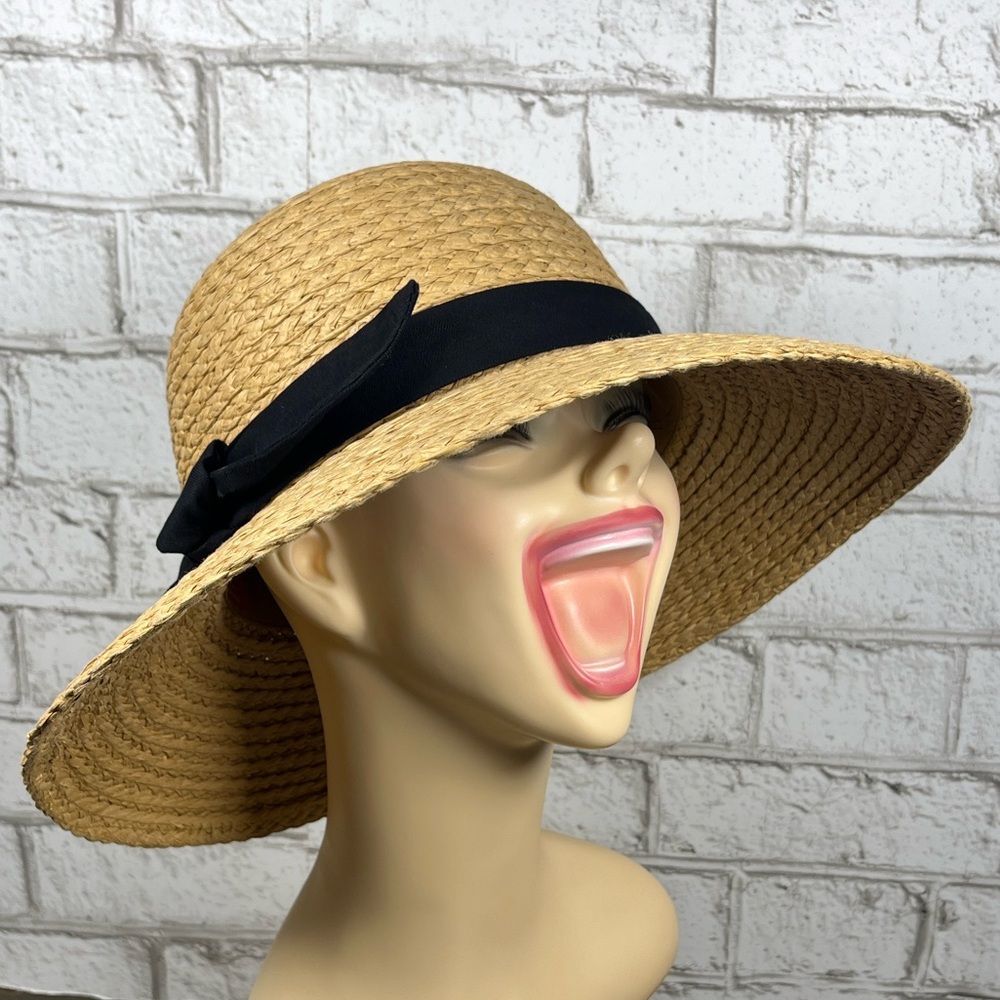 David & Young straw/paper hat with black bow